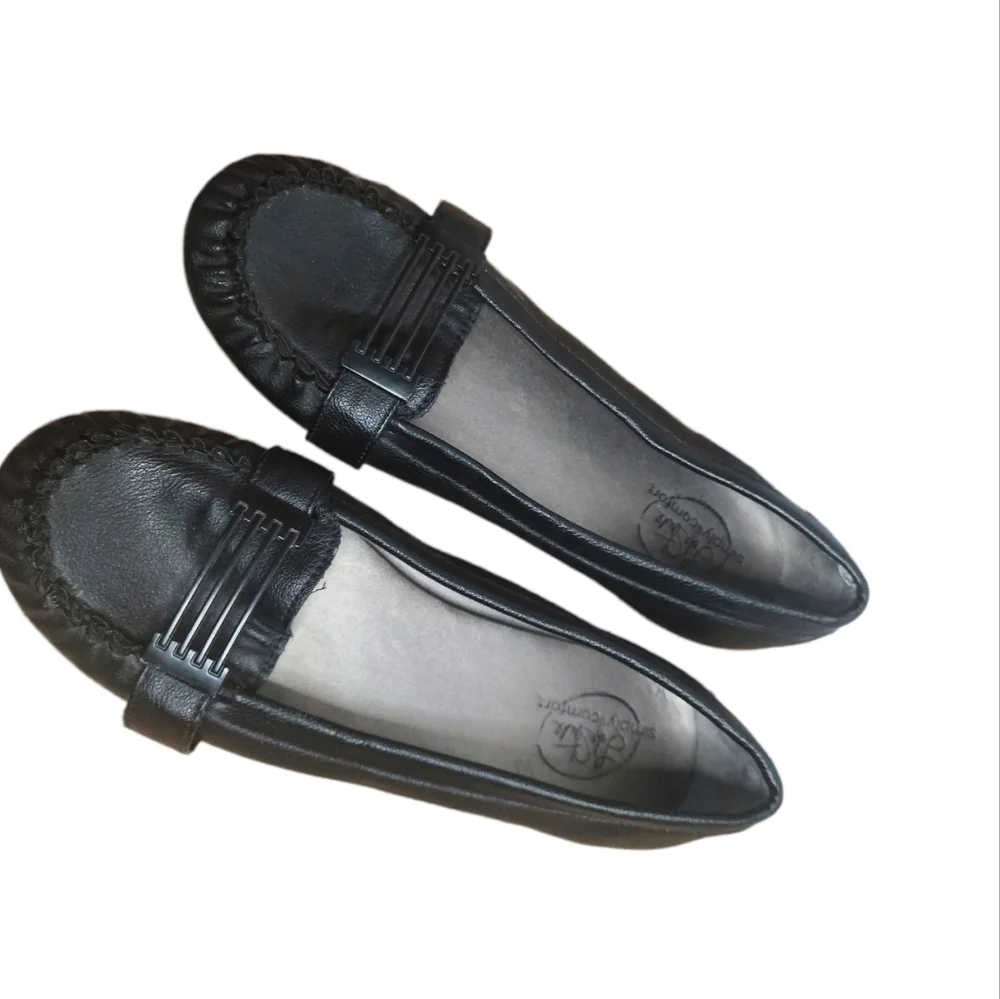 6.5 Lifestride Black Loafer‎
